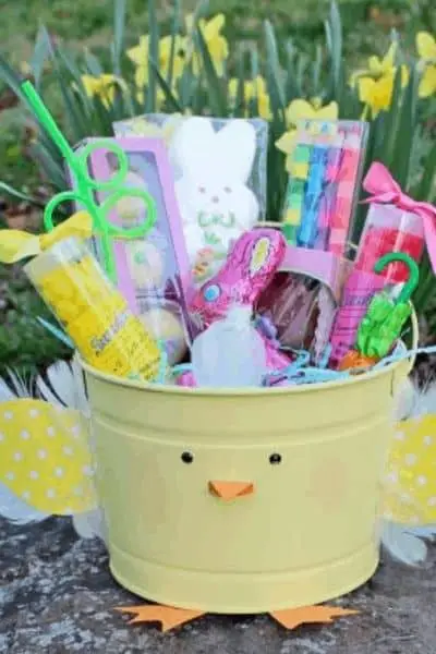 FEATHERED CHICK EASTER BASKET